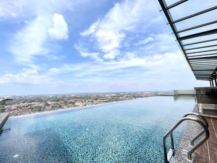 Ins Suite @ The Quartz Residence-Infinity Pool Malacca Екстер'єр фото