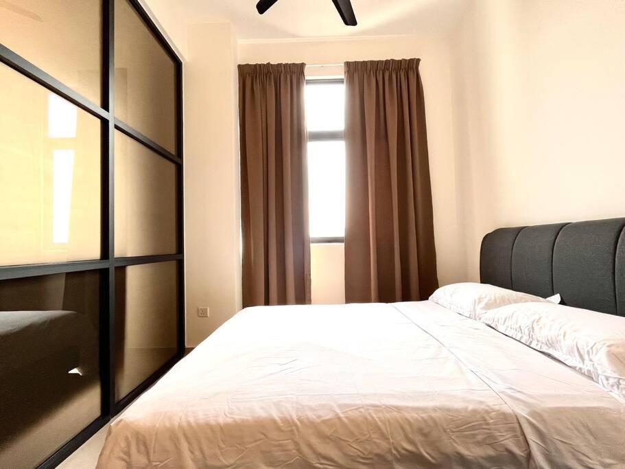 Ins Suite @ The Quartz Residence-Infinity Pool Malacca Екстер'єр фото